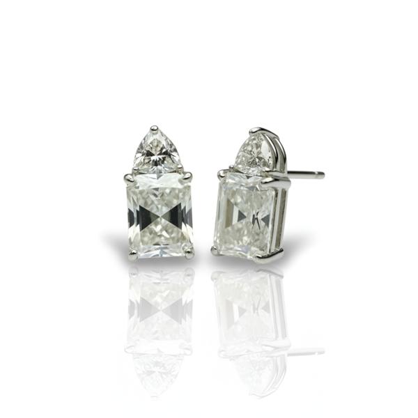 Pendientes de plata de 1ª ley(925 milésimas) con terminación de oro blanco y piedras en tonalidad diamante fancy