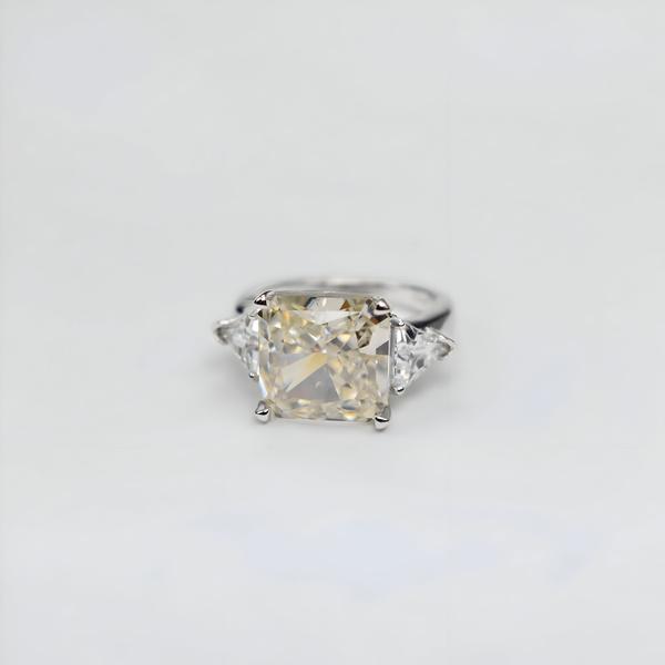 Anillo de plata de 1ª ley(925 milésimas) con terminación de oro blanco 