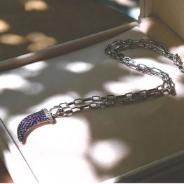 Colgante cuerno oro blanco de 1ª ley(750 milésimas) 