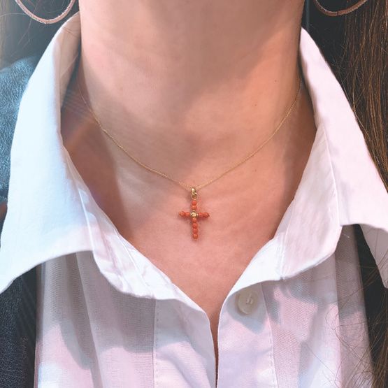 Colgante coral natural oro 18k