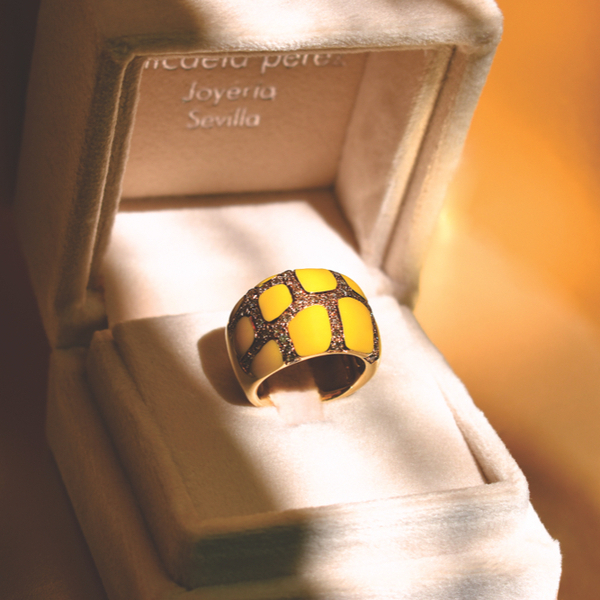 Anillo diamantes brown oro de 1ª ley(750 milésimas) 