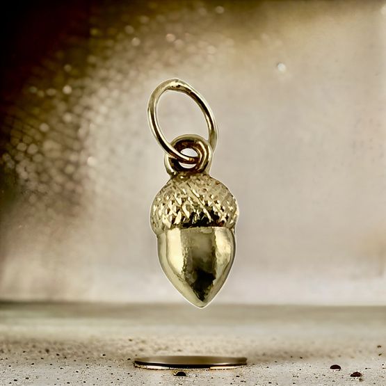 Colgante acorn oro amarillo de 1ª ley(750 milésimas) 
