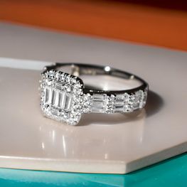 Anillo de plata de 1ª ley(925 milésimas) con terminación de oro blanco 
